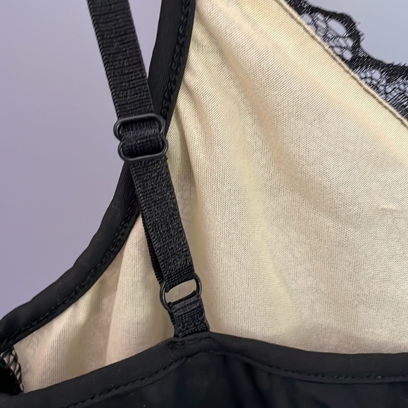 Classy under garment - Picture 5 of 6